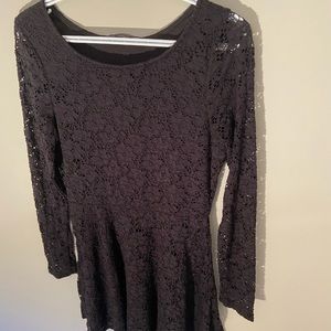 Black Lace Long-sleeve Dress